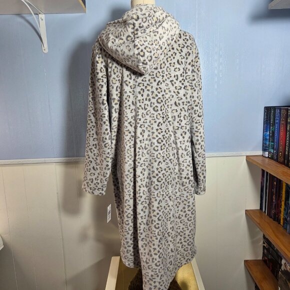 32 Degrees Heat Sleepwear Small / Medium Leopard Gray Cozy Longsleeve Nightgown - Picture 7 of 12